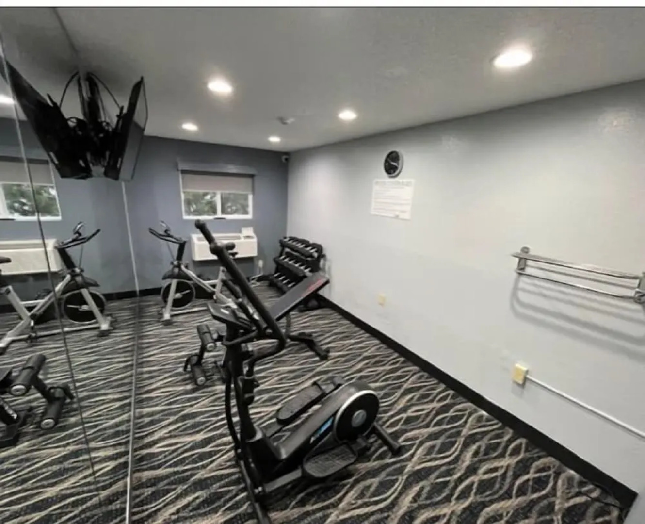 Super 8 Oneida Verona