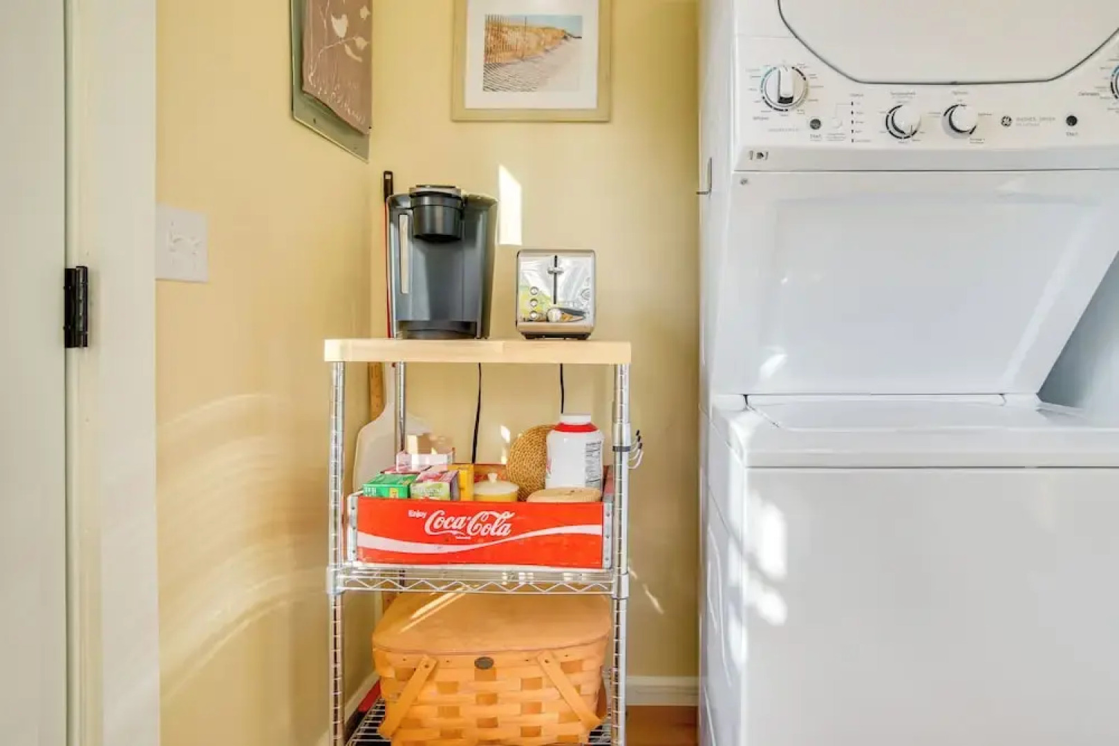 Walk to Monument Beach: Cape Cod Cottage w/ Grill