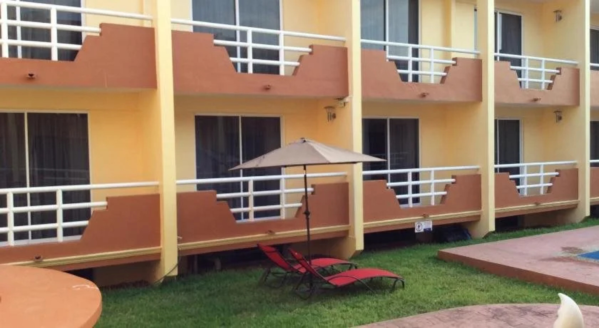 Hotel La Media Luna Inn