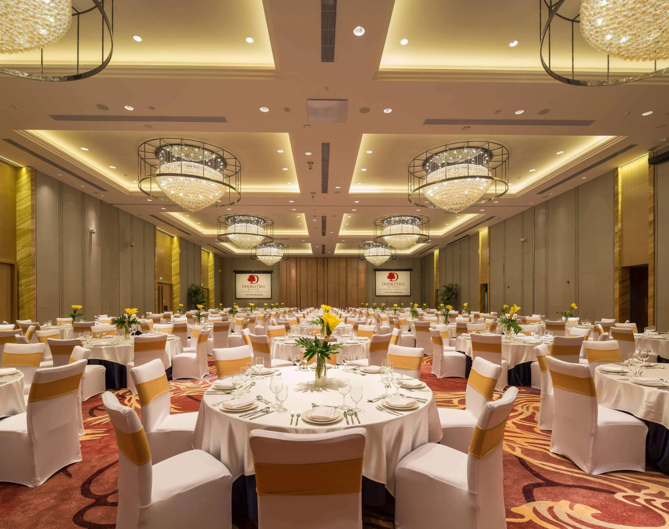 DoubleTree by Hilton Guangzhou Science City-Free Shuttle Bus Service During Canton Fair Period