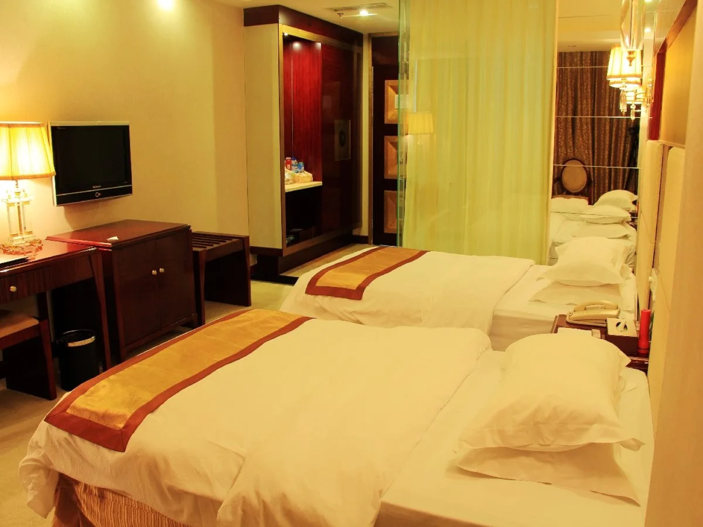 Jiuzhaigou Huangpu Hotel