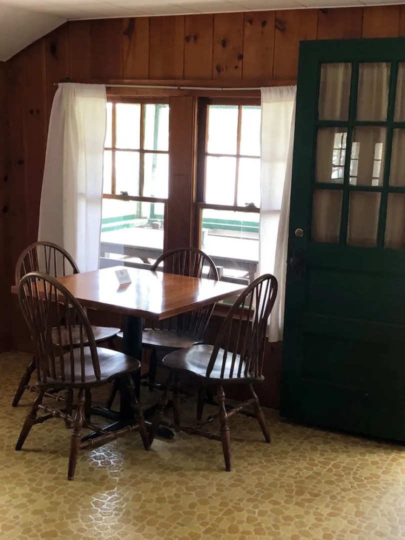 Anchorage at the Lake