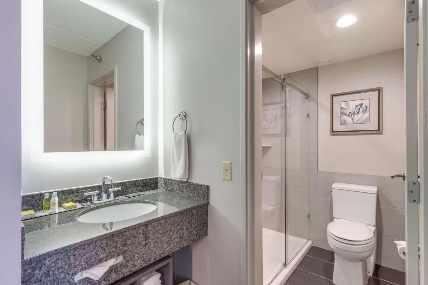 Doubletree by Hilton Hotel Racine Harbourwalk