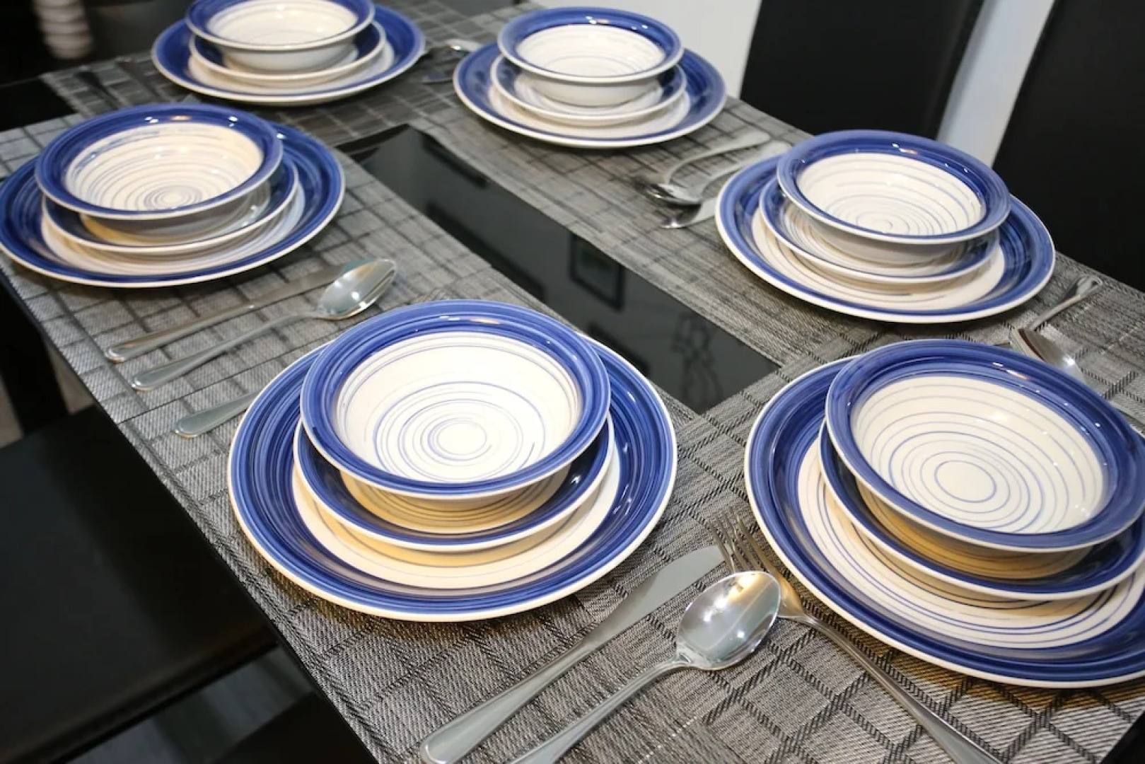 Indigo Manila Apartment @ ADB