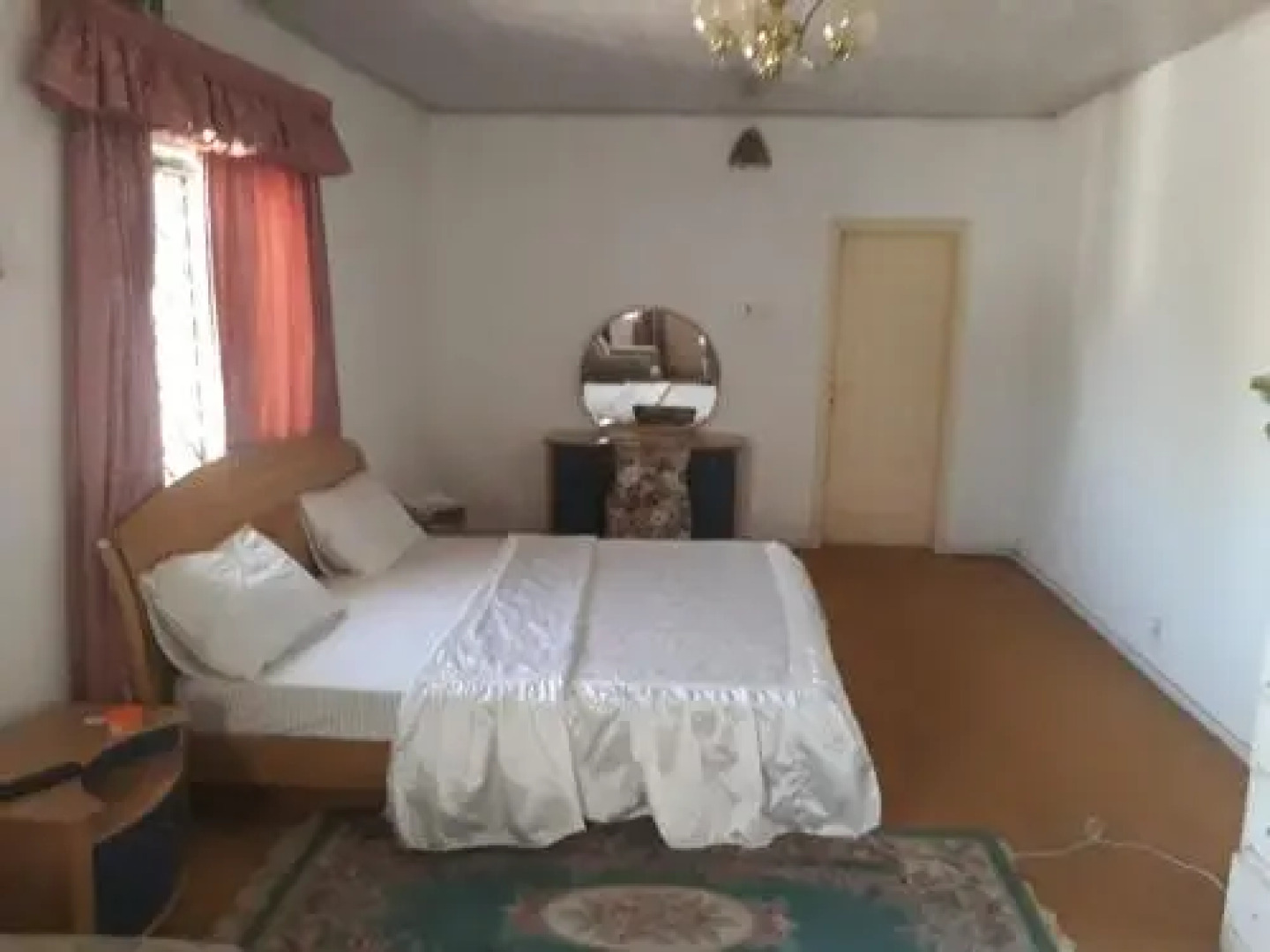 Hatfield Hotel And Suites