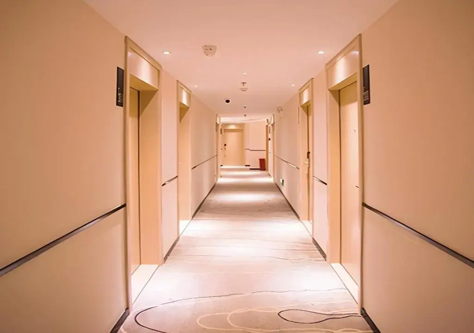 City Comfort Inn Dongfang Donghai Road Sports Square