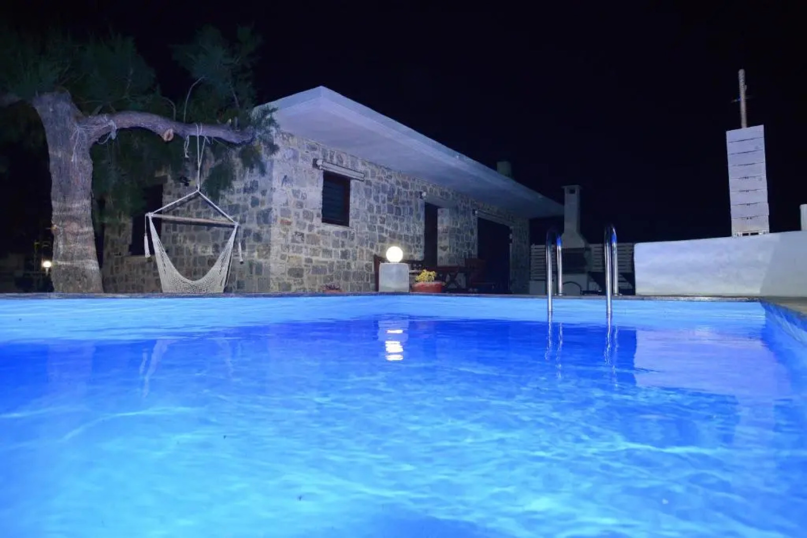 Antorina Beachfront Villas