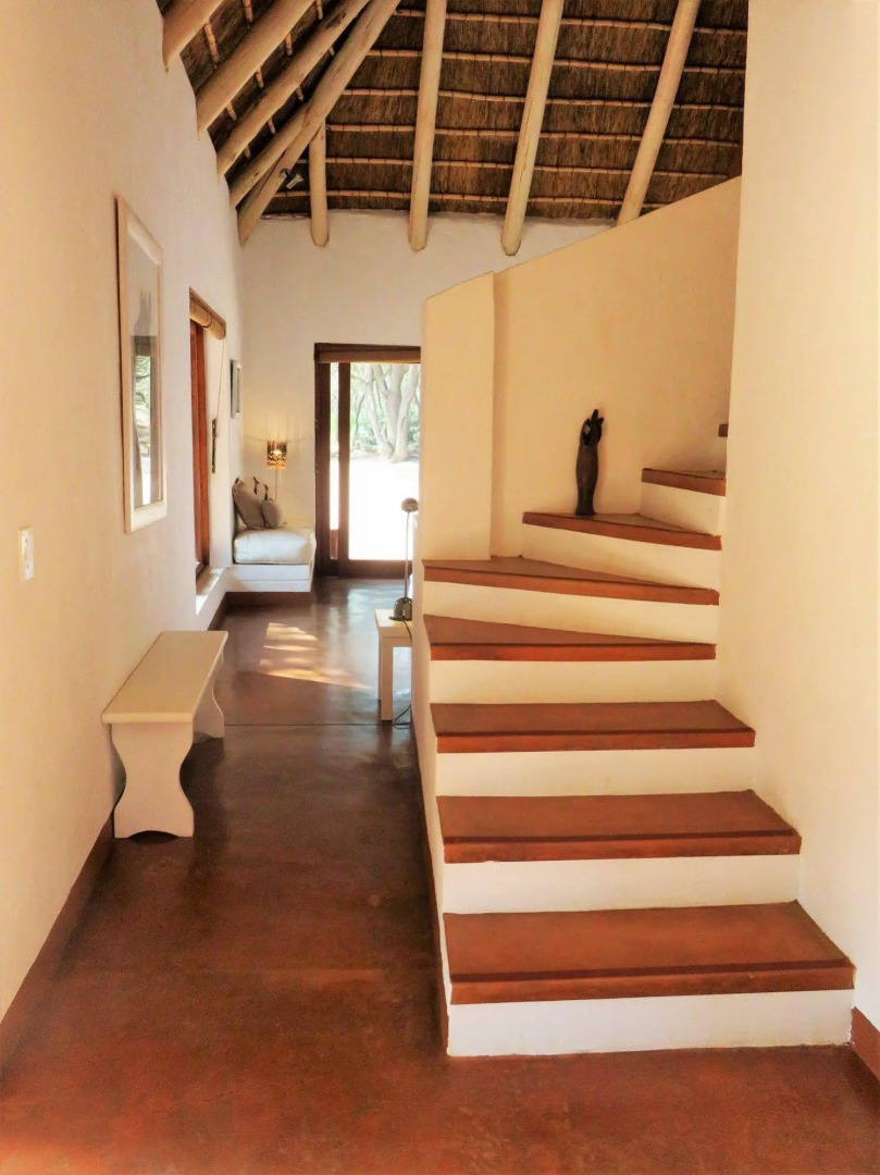 Zebras Crossing Lodge