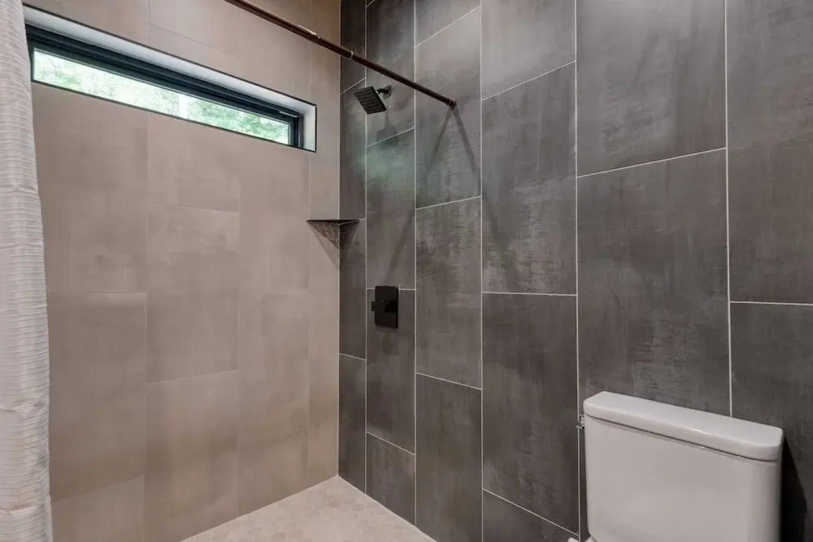 Luxe Cabin w/ Hot Tub, Views & Game Room Sleeps 10 Do Good Holler by Avantstay