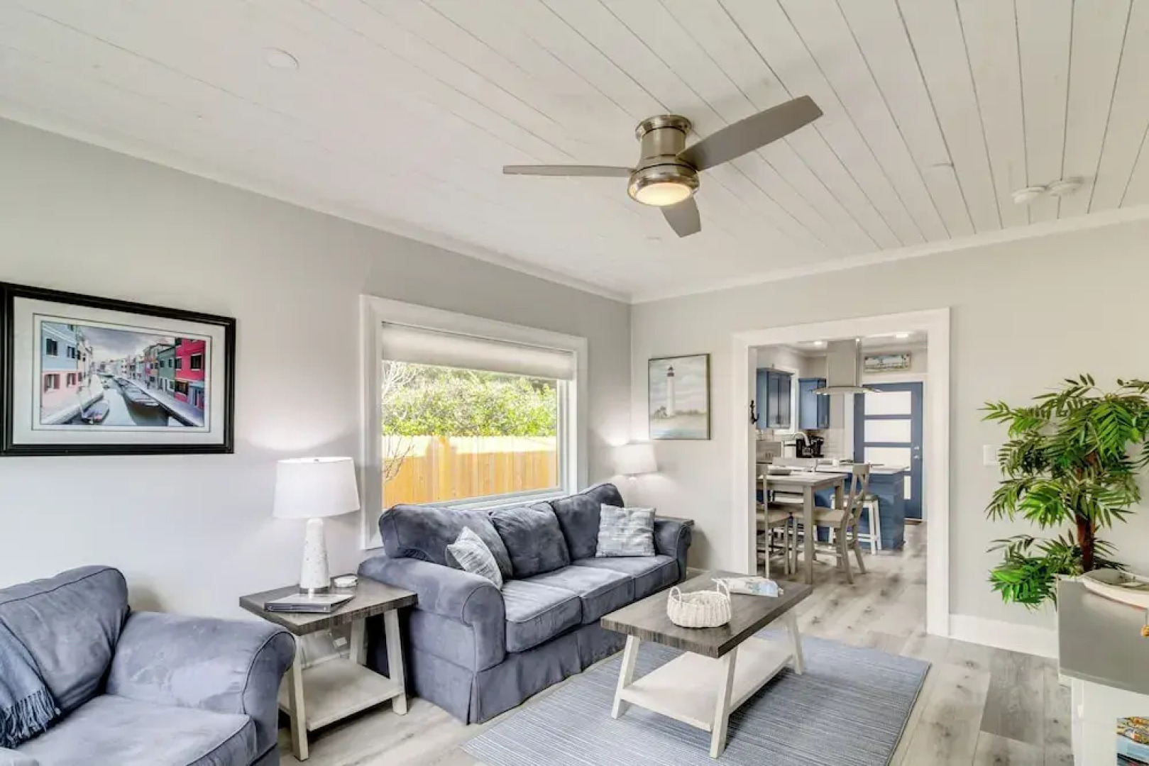 5 Mi to Dtwn: Bright Home w/ Yard in Pensacola!