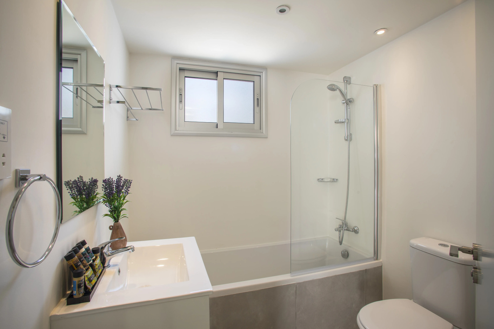 Leonardo Plaza Cypria Maris Beach Hotel & Spa