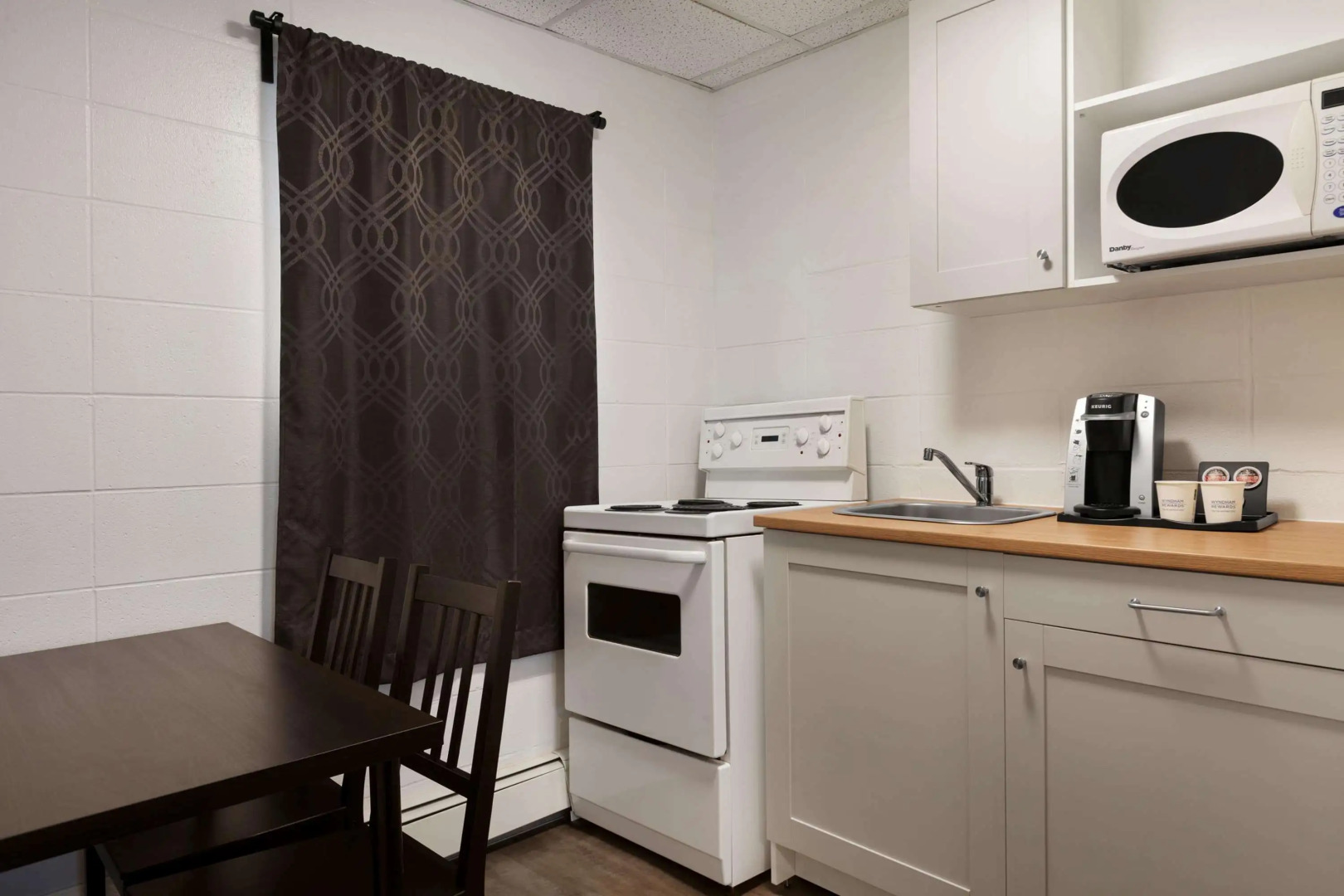 Howard Johnson by Wyndham Grande Prairie