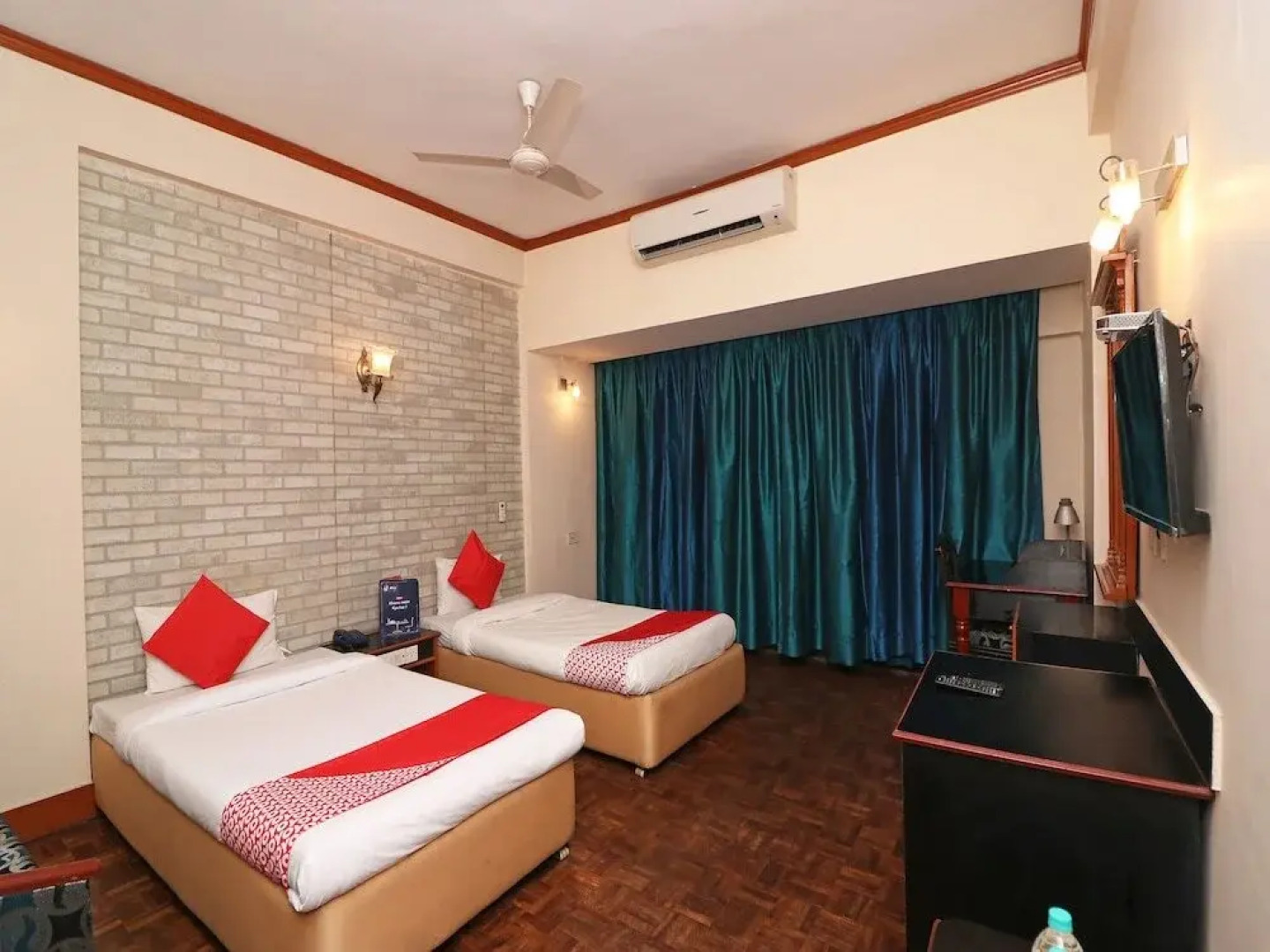 Landmarc Plaza by OYO Rooms