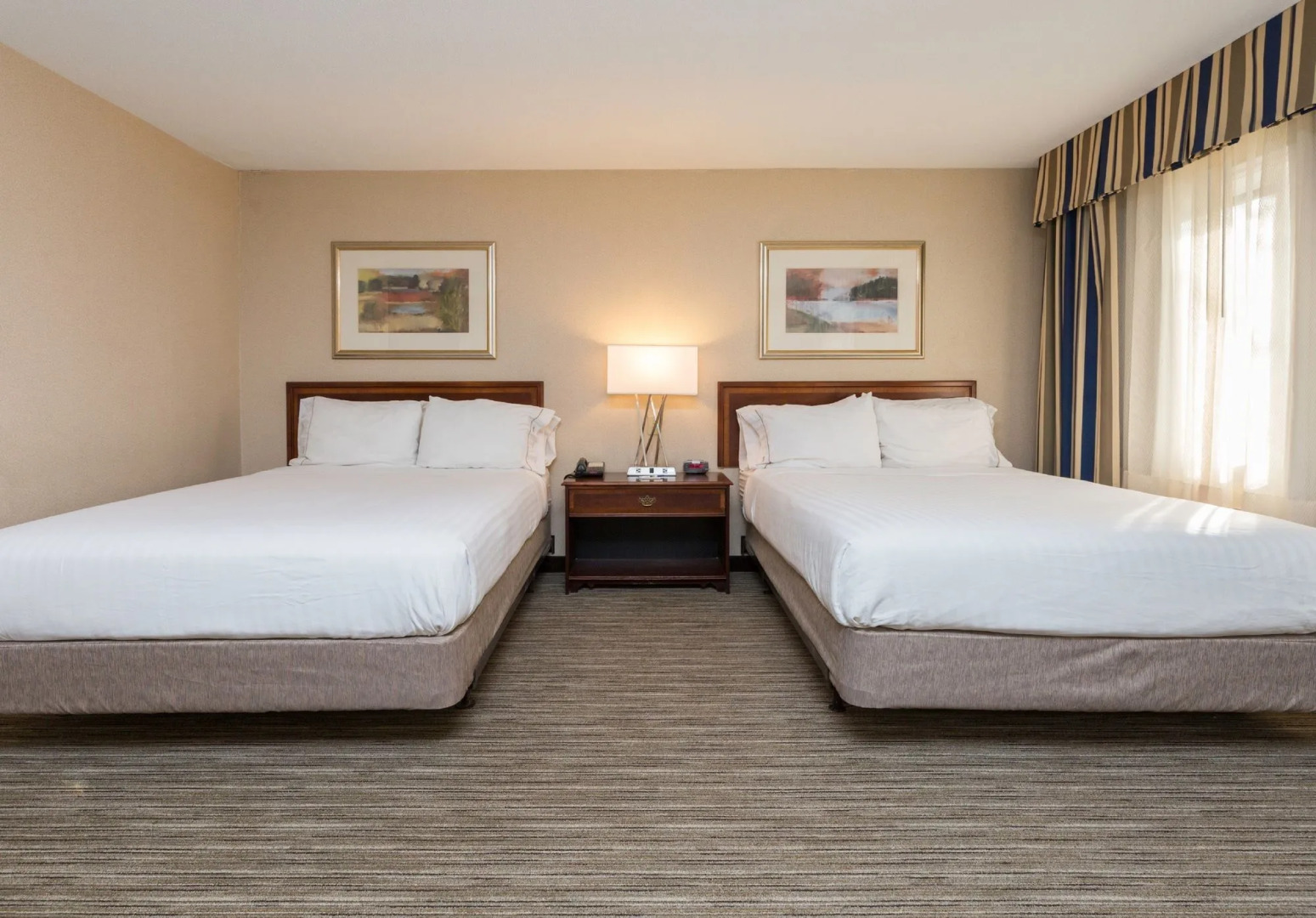 Holiday Inn Express Des Moines-At Drake University