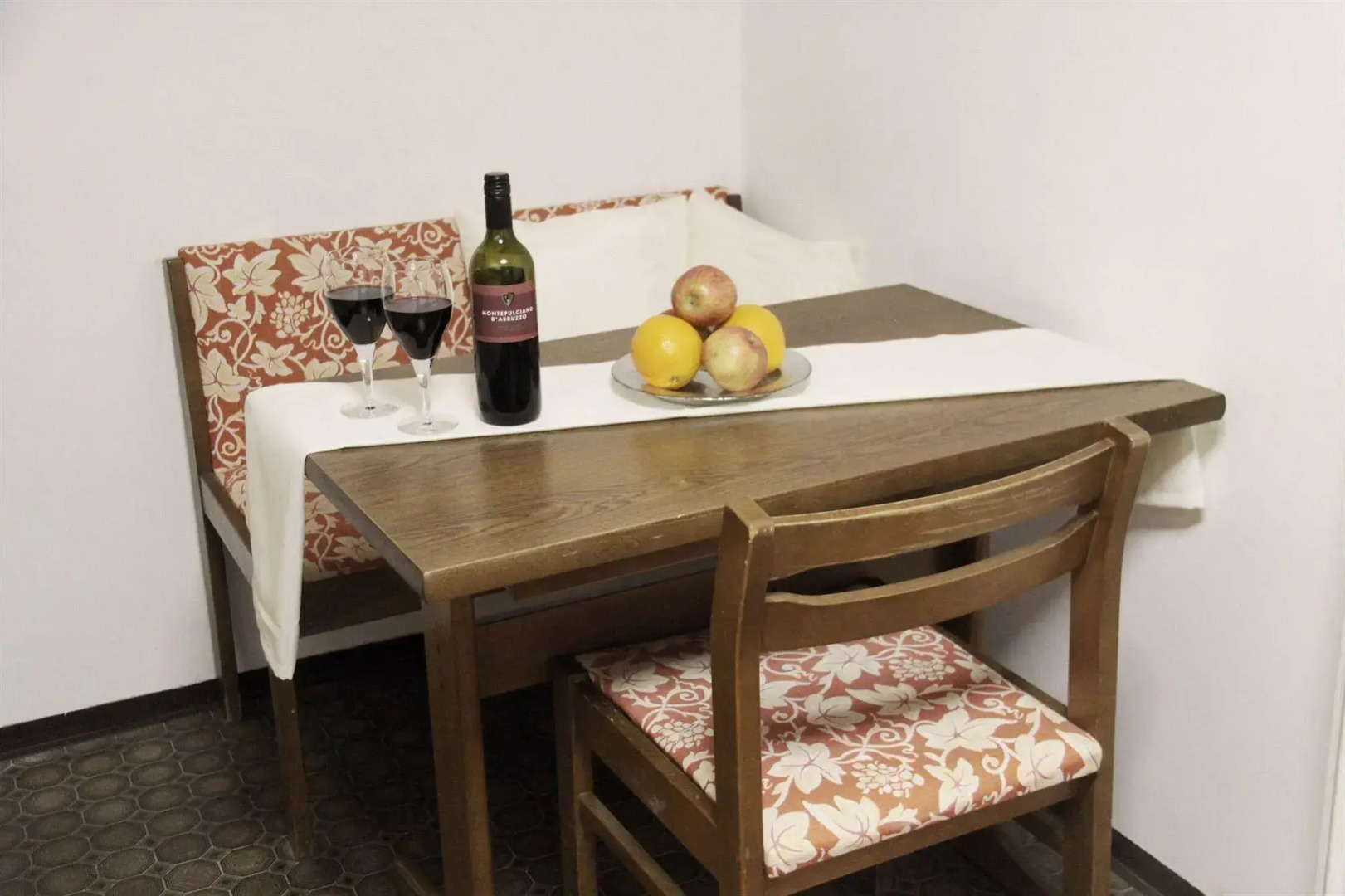 CheckVienna Edelhof Apartments