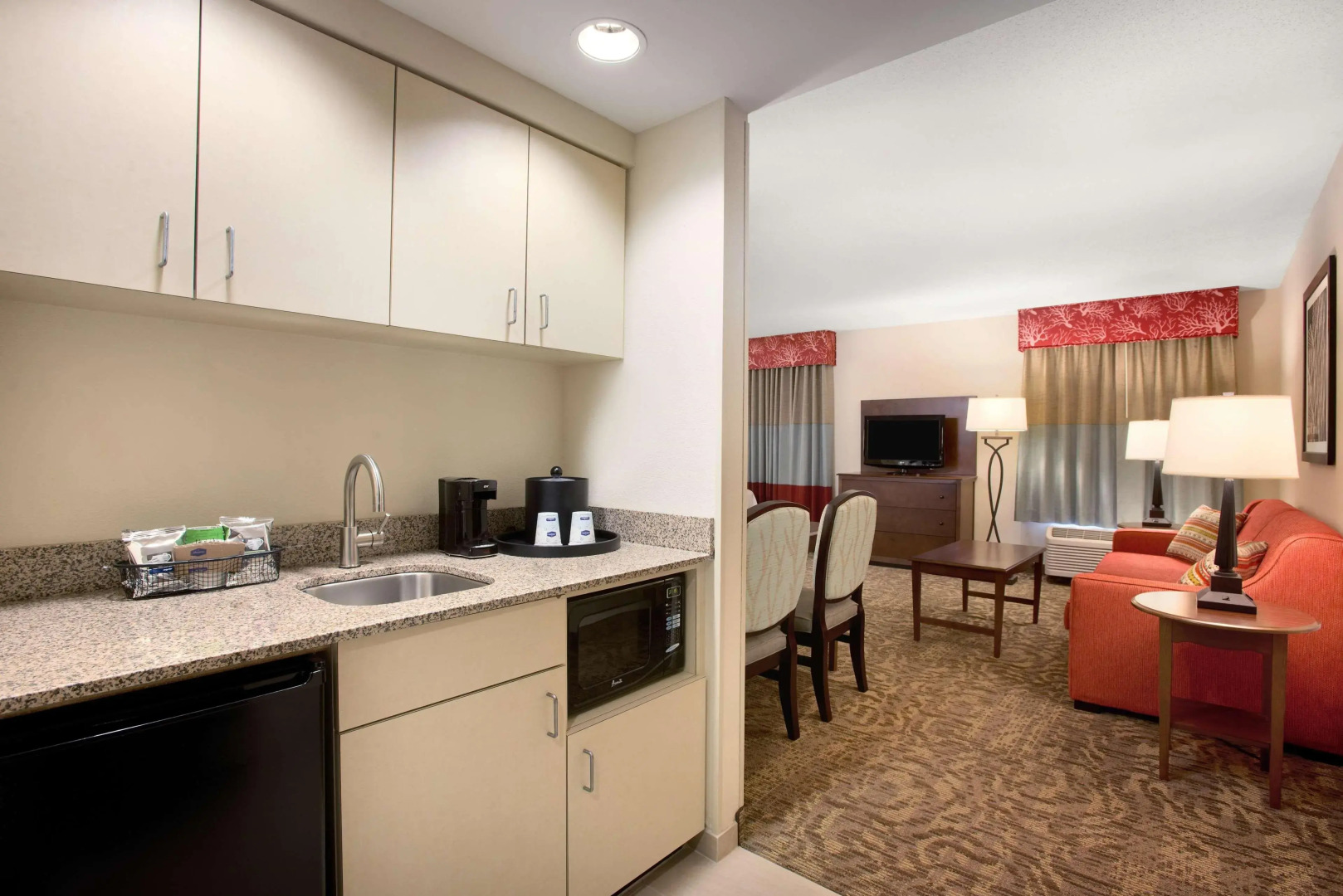 Hampton Inn & Suites Outer Banks/ Corolla