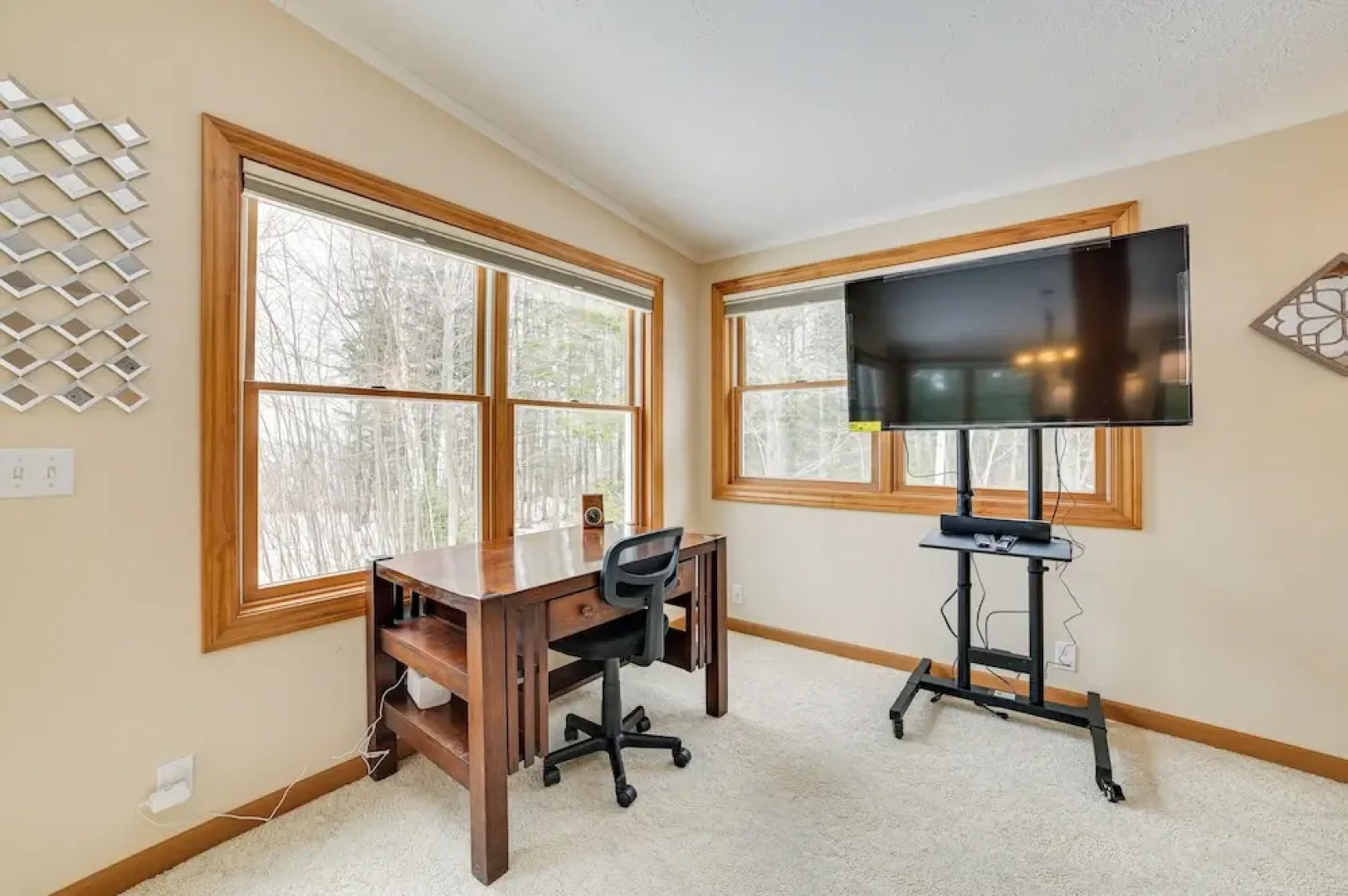 Cheboygan Getaway w/ Fire Pit & Lake Access!