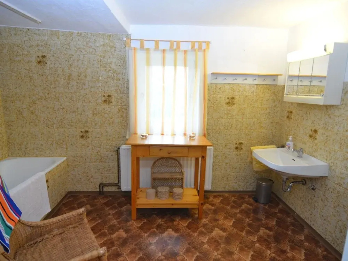 Spacious Holiday Home in Landau near Lake