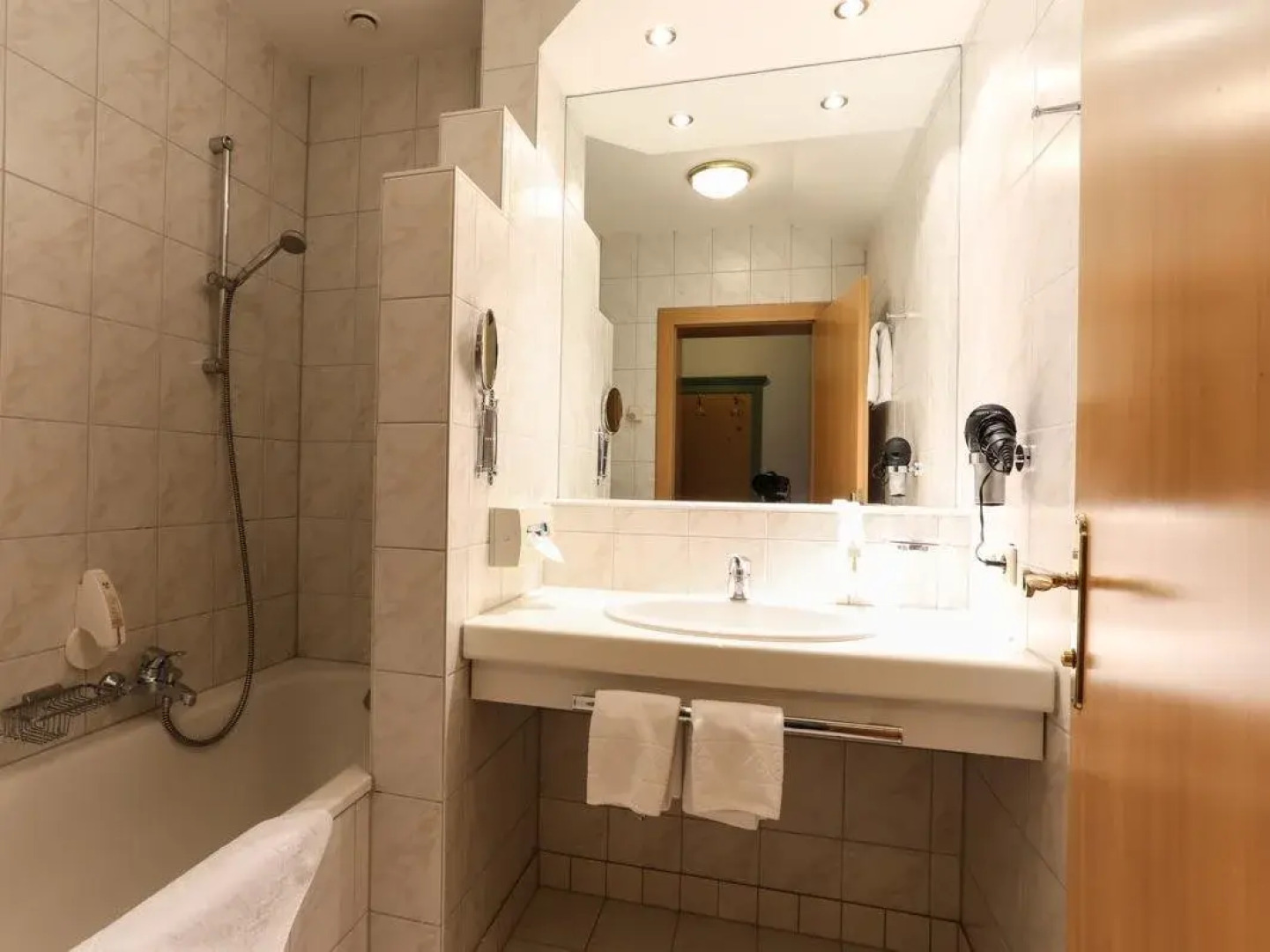 Hotel Mittagskogel Pitztal