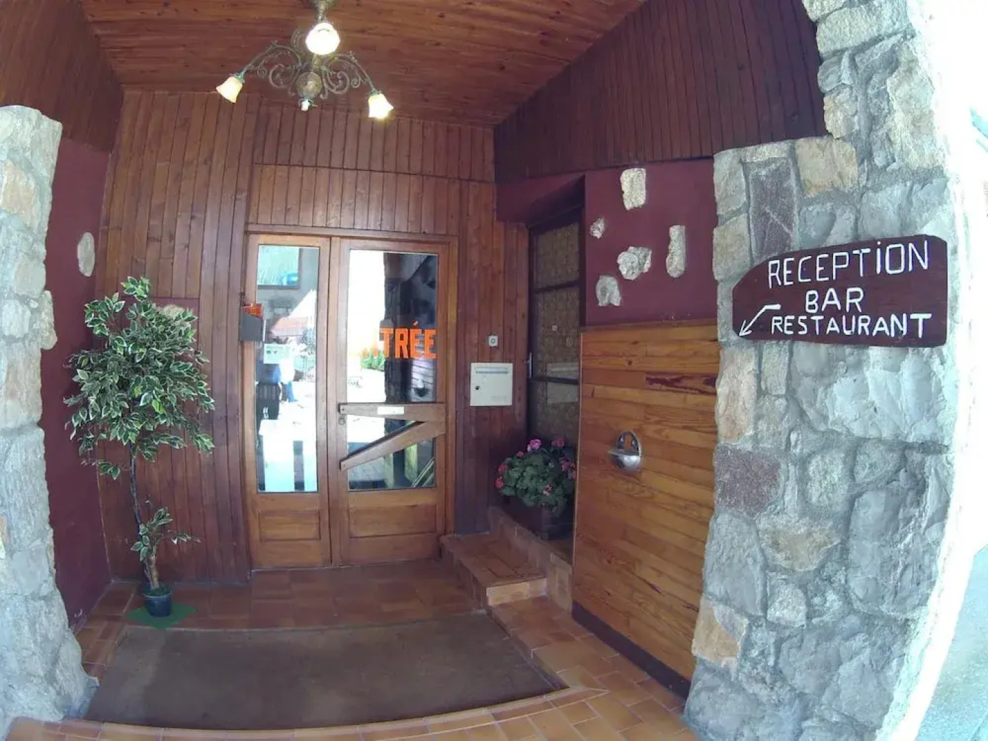 Boustigue Hôtel - Restaurant