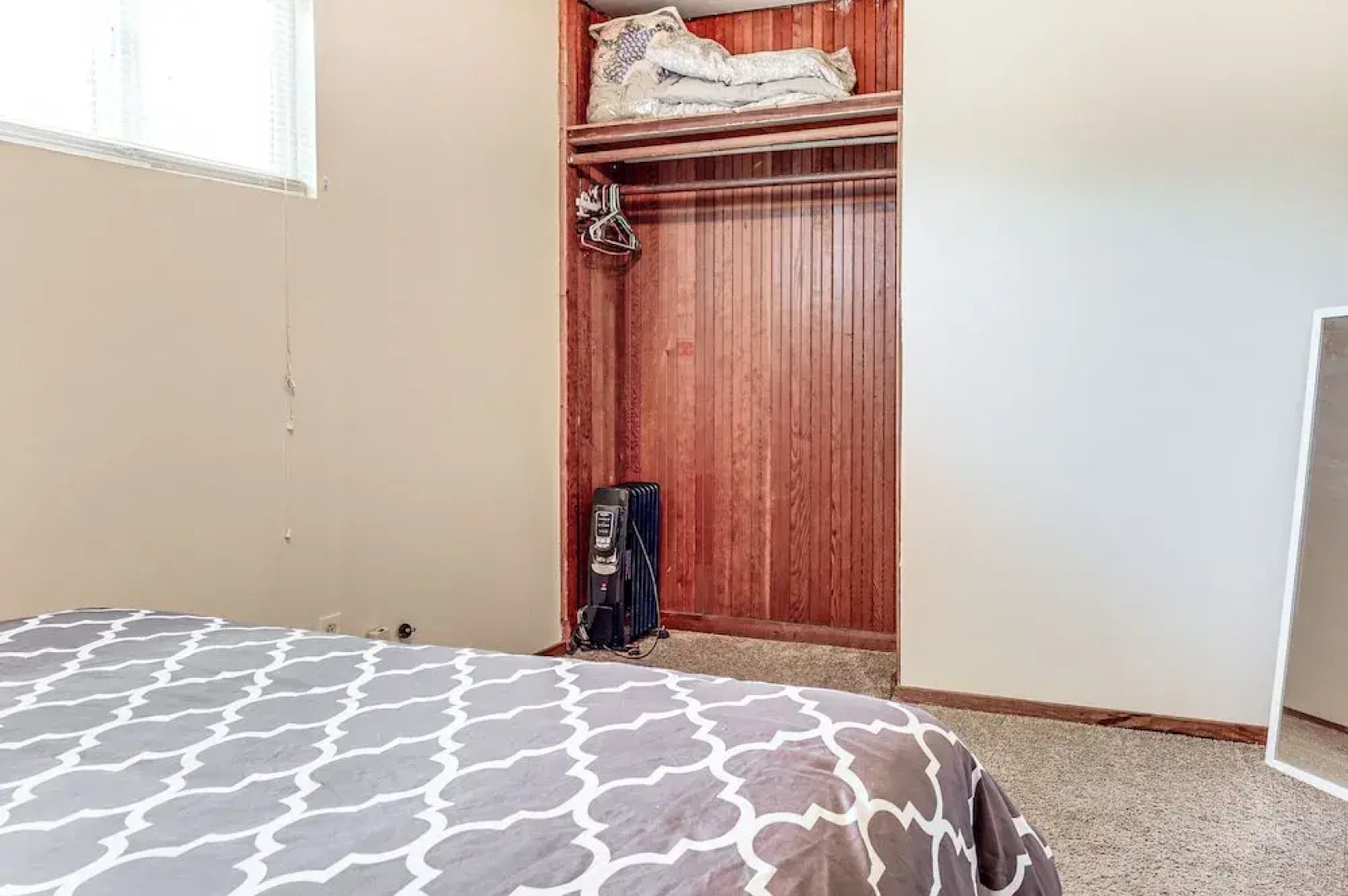 Watefront Getaway w/ Mtn Views & Dock in Clearlake