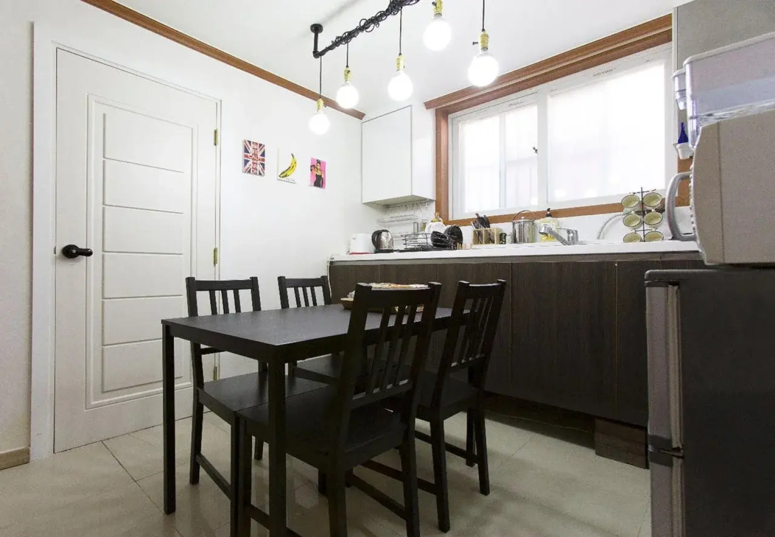 Nanu Guesthouse Black