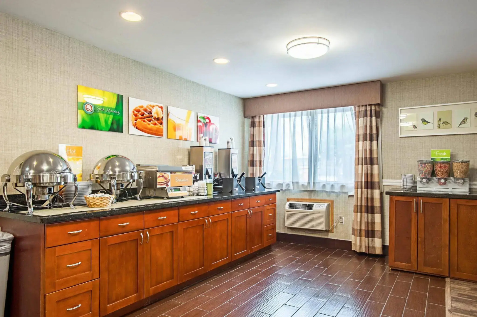 Quality Inn & Suites Kenedy - Karnes City