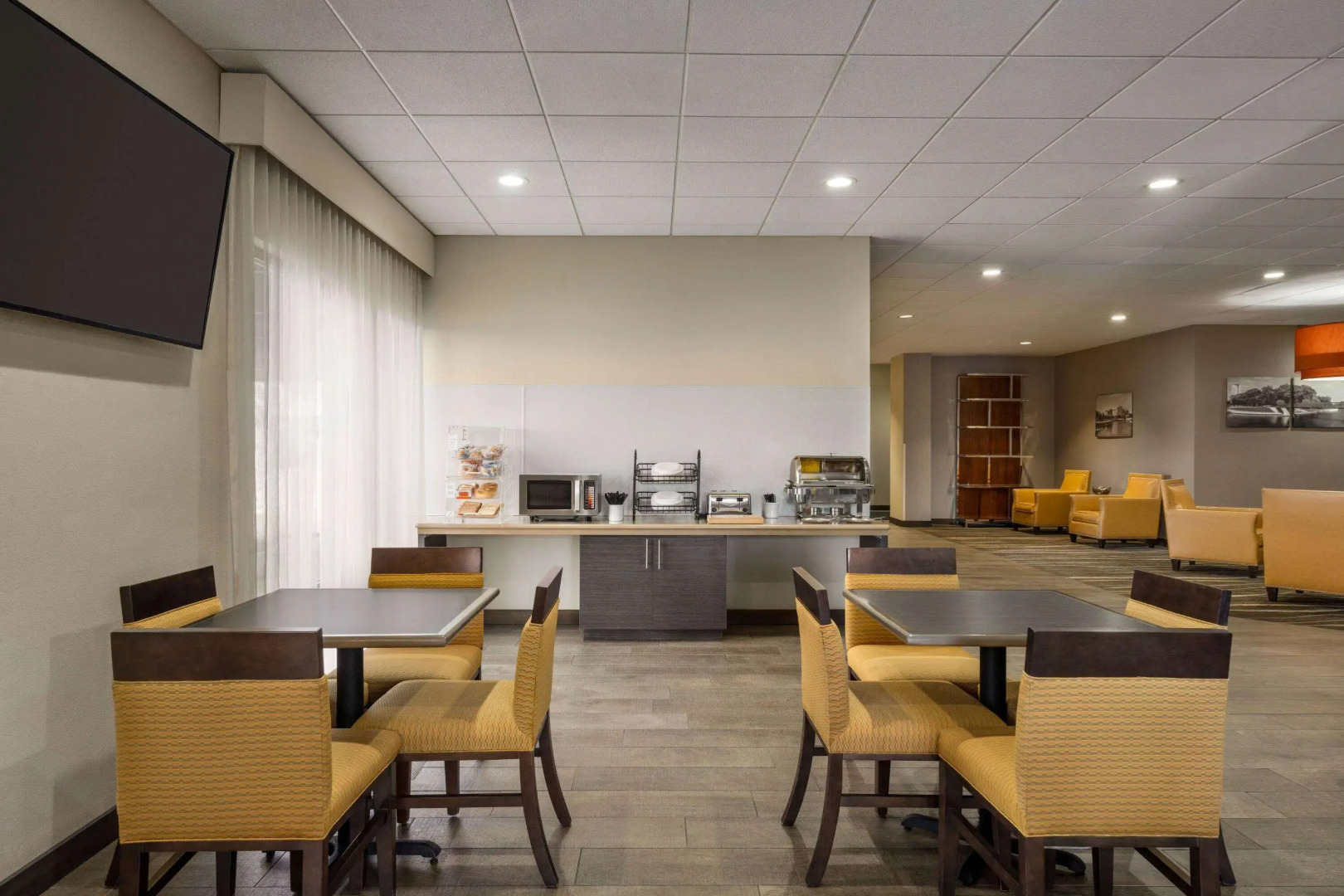 AmericInn by Wyndham Rochester Near Mayo Clinic