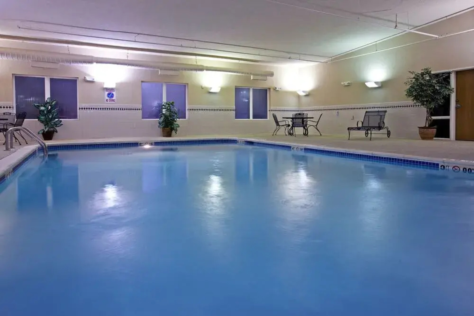 Holiday Inn Express & Suites Logan