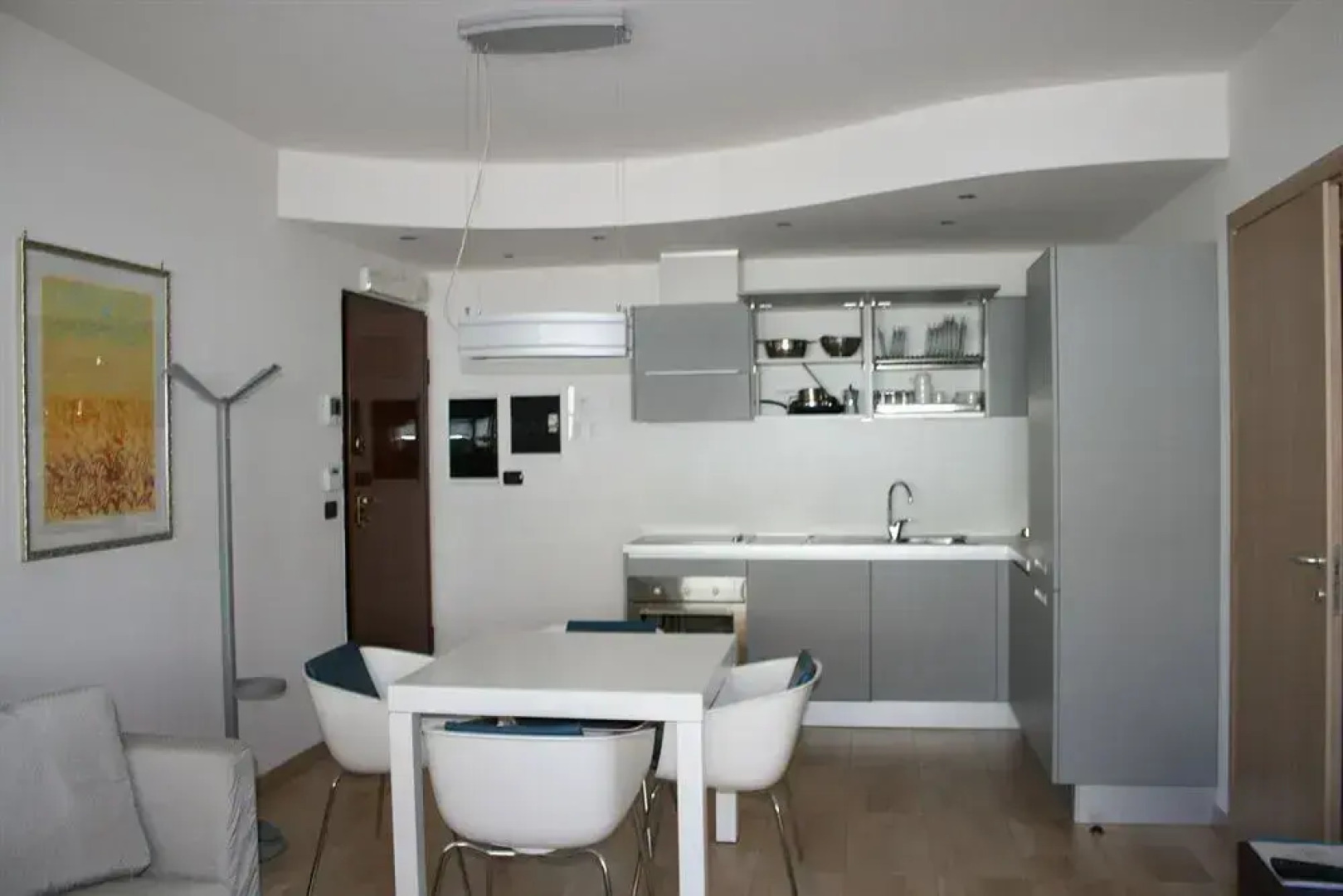 Catania Hills Residence Apartments & Suites