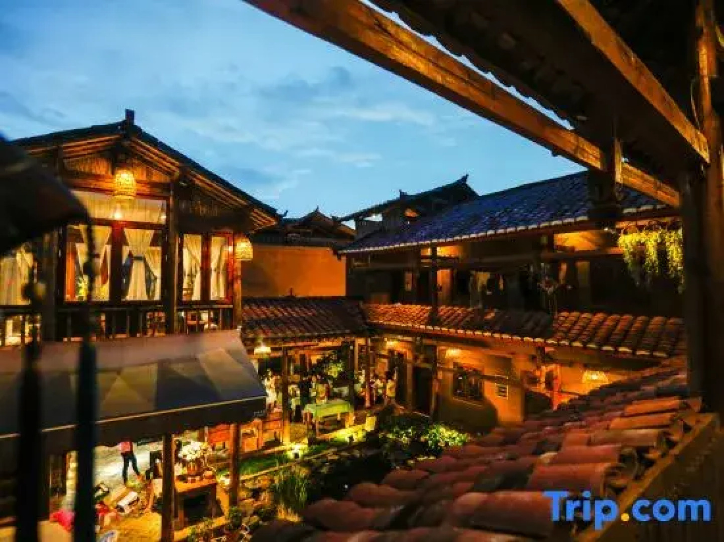 Tung lei small courtyard home
