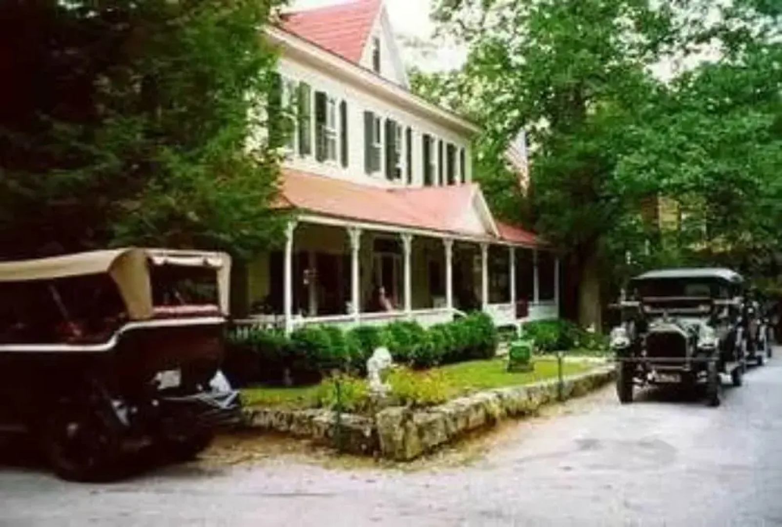 Edgeworth Inn