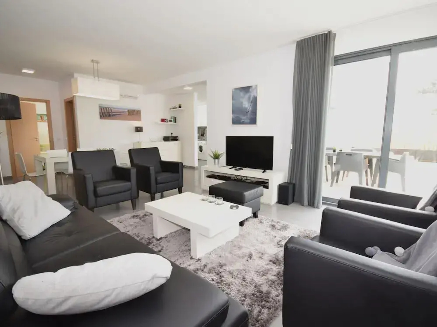 Family Villa With Terrace and Pool