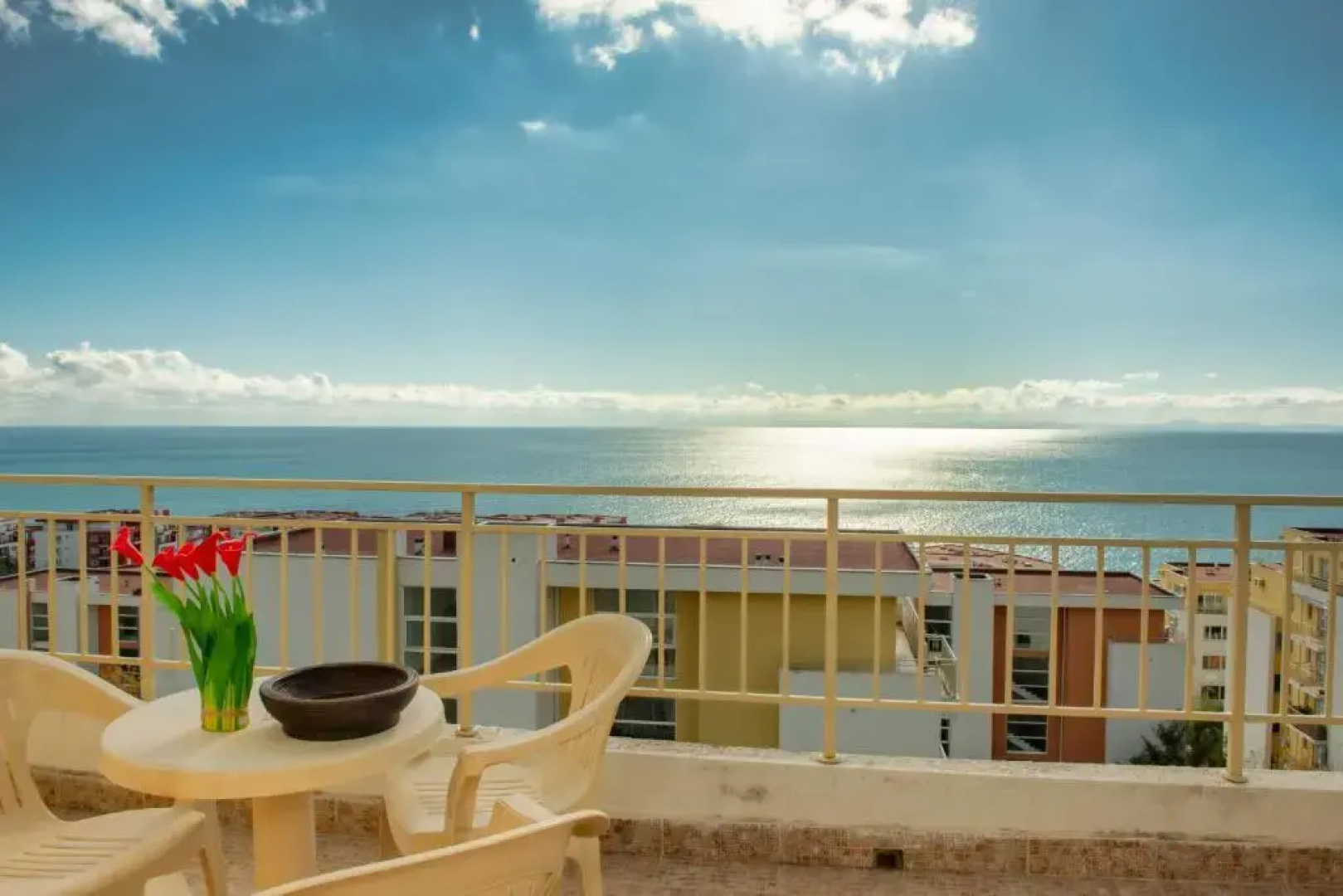 Crown Fort Club Apartment