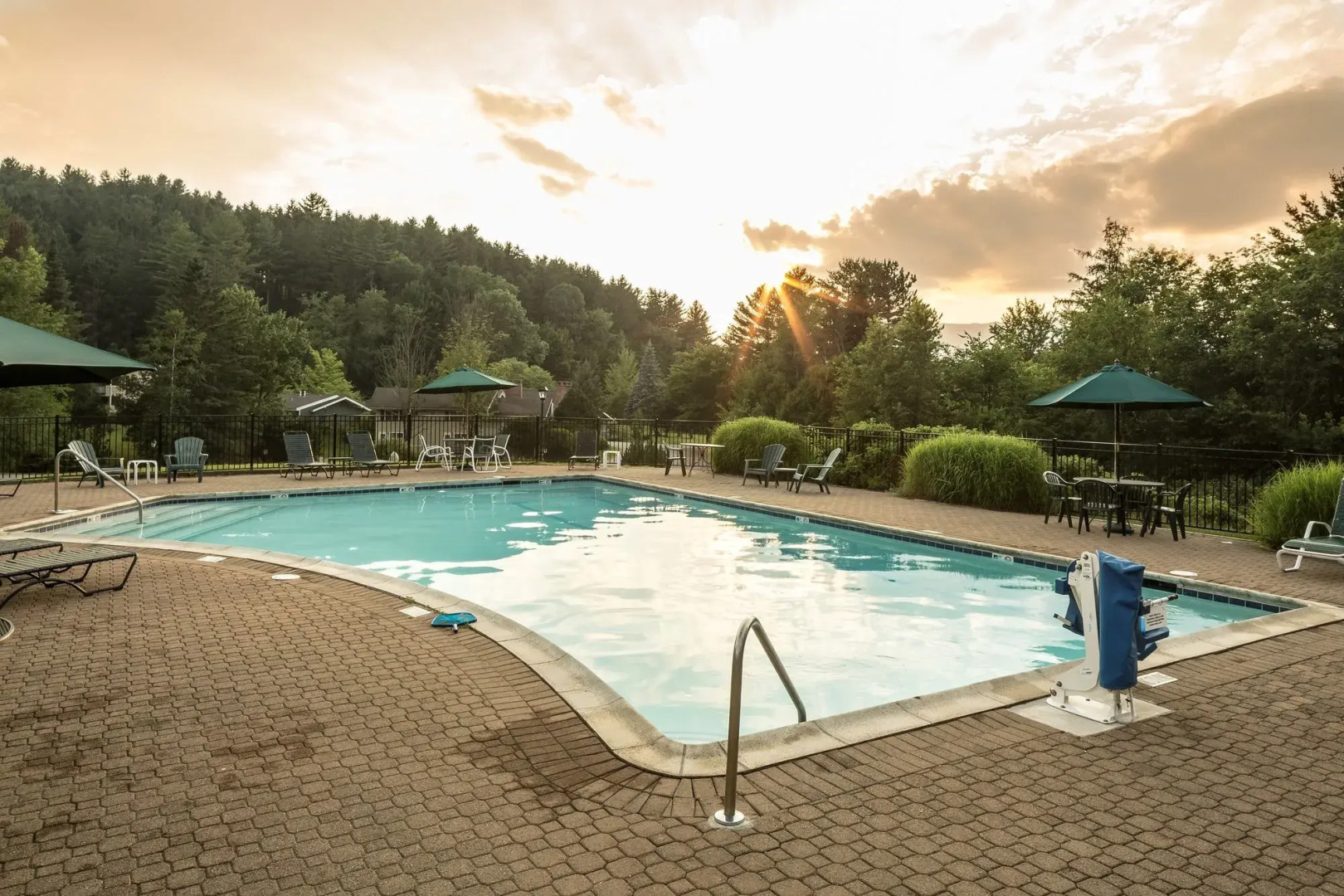 Bluebird Cady Hill Lodge