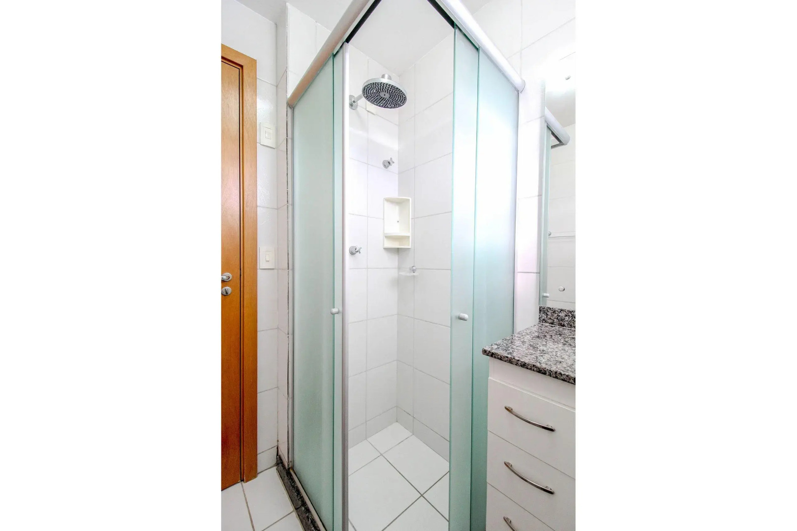 Apartamento c/ Piscina e Garagem | CDC 3120/602