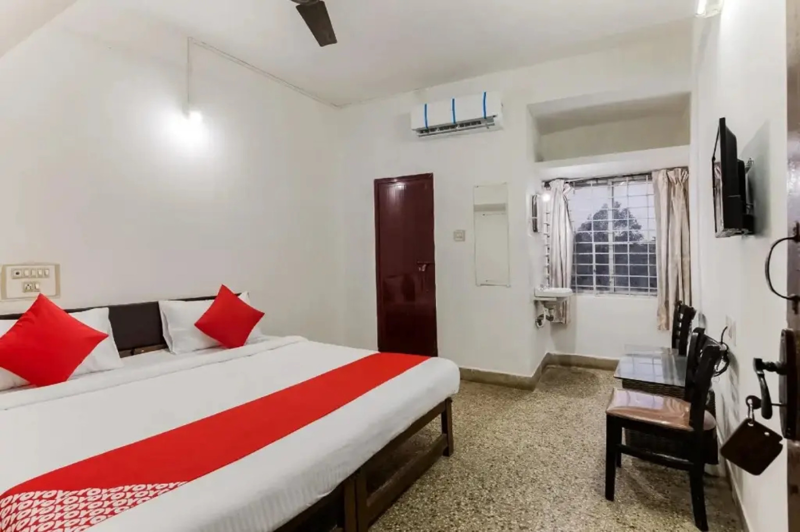Sushma Lodge by OYO Rooms