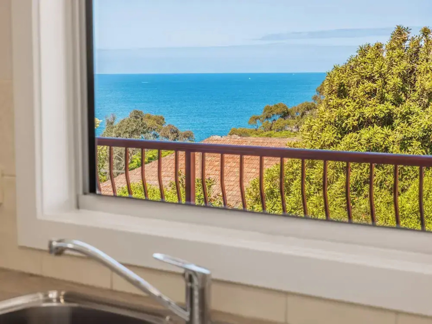 Heritage House Motel & Units