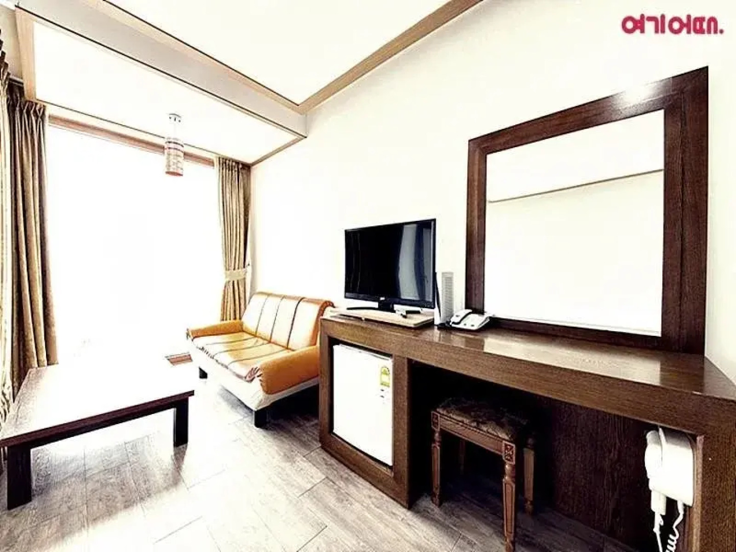 Four Season Beach Tourist Hotel