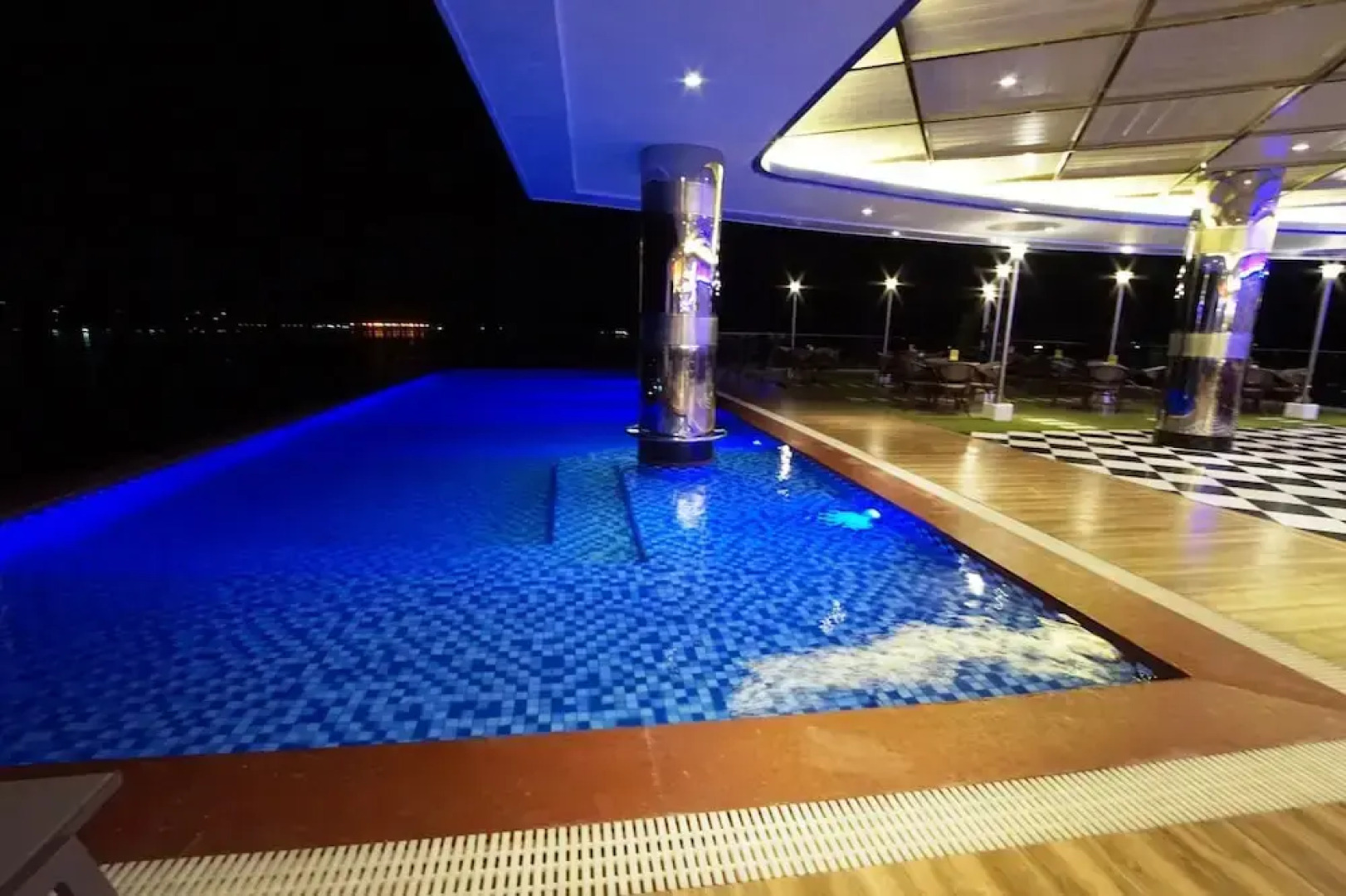 Central Park Reef Resort