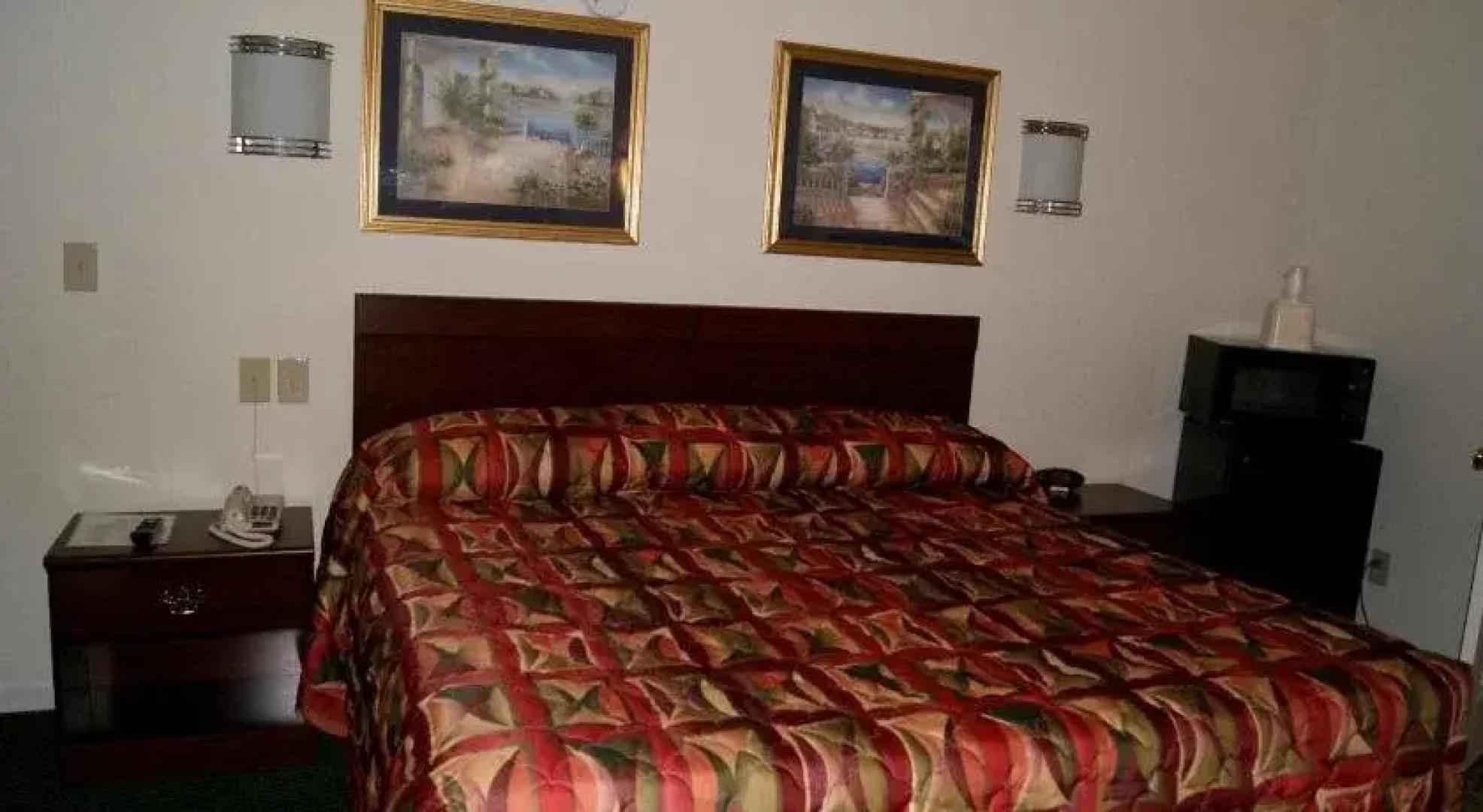 American Inn And Suites