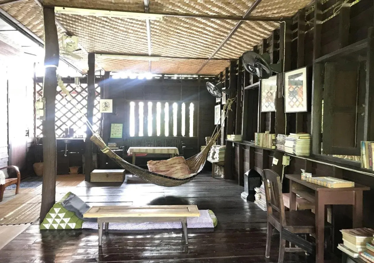 Banban Nannan Library and Guesthome