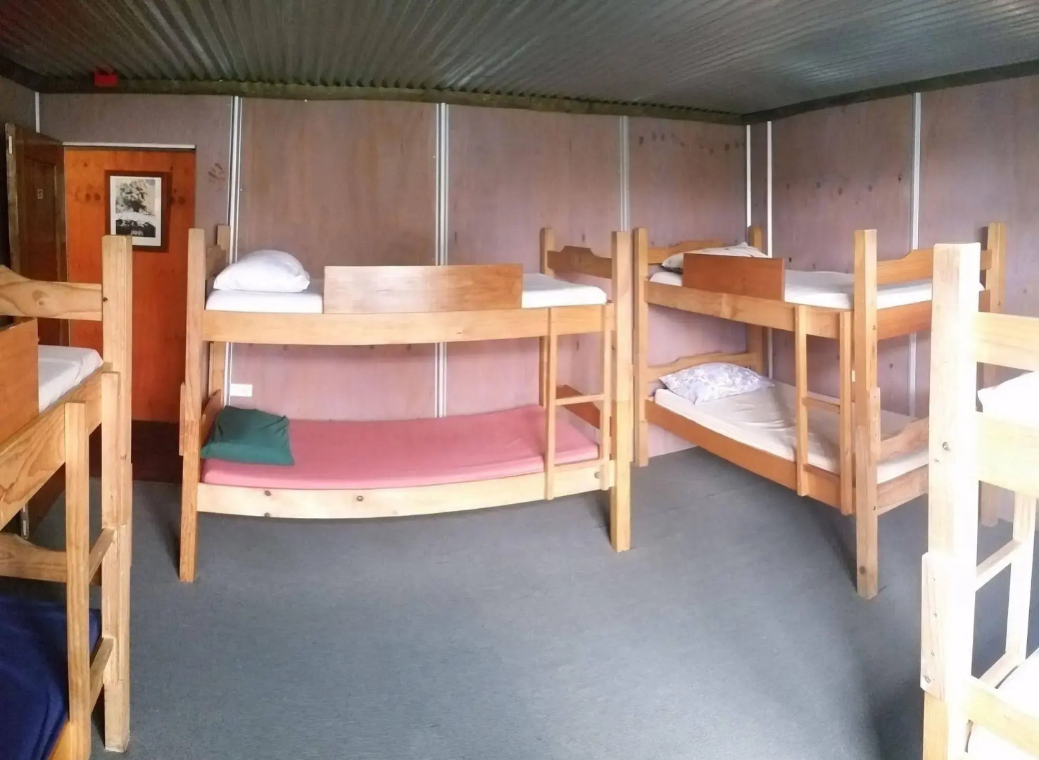 The Crossing Backpackers