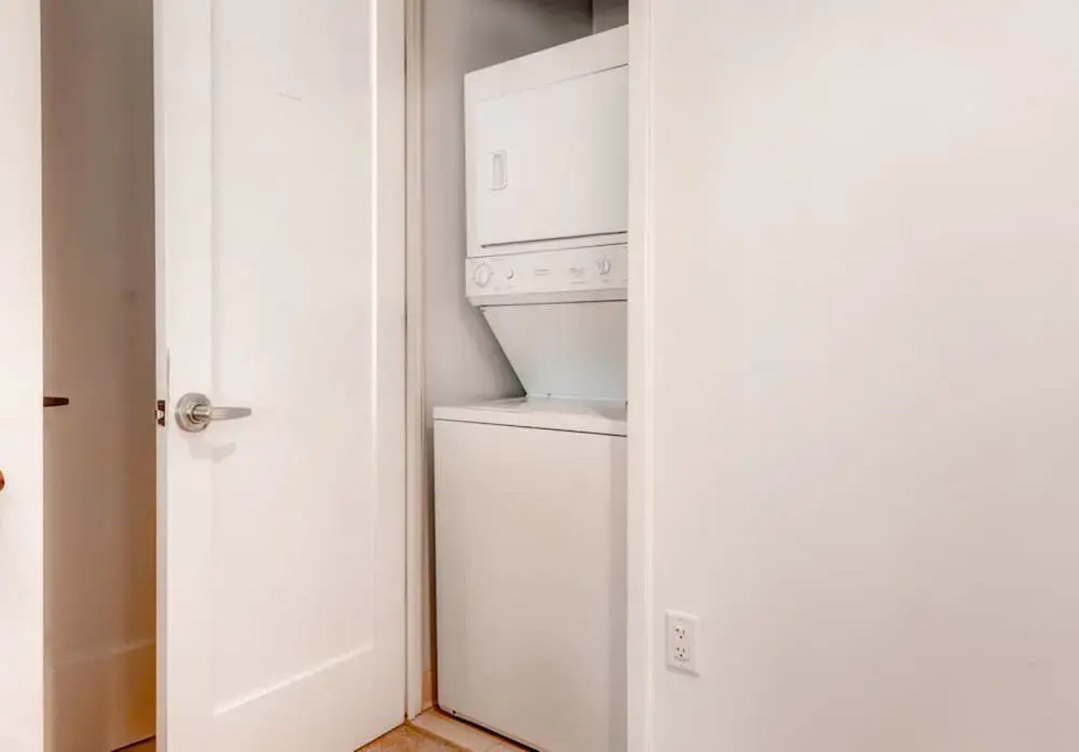 Global Luxury Suites at Kendall Square