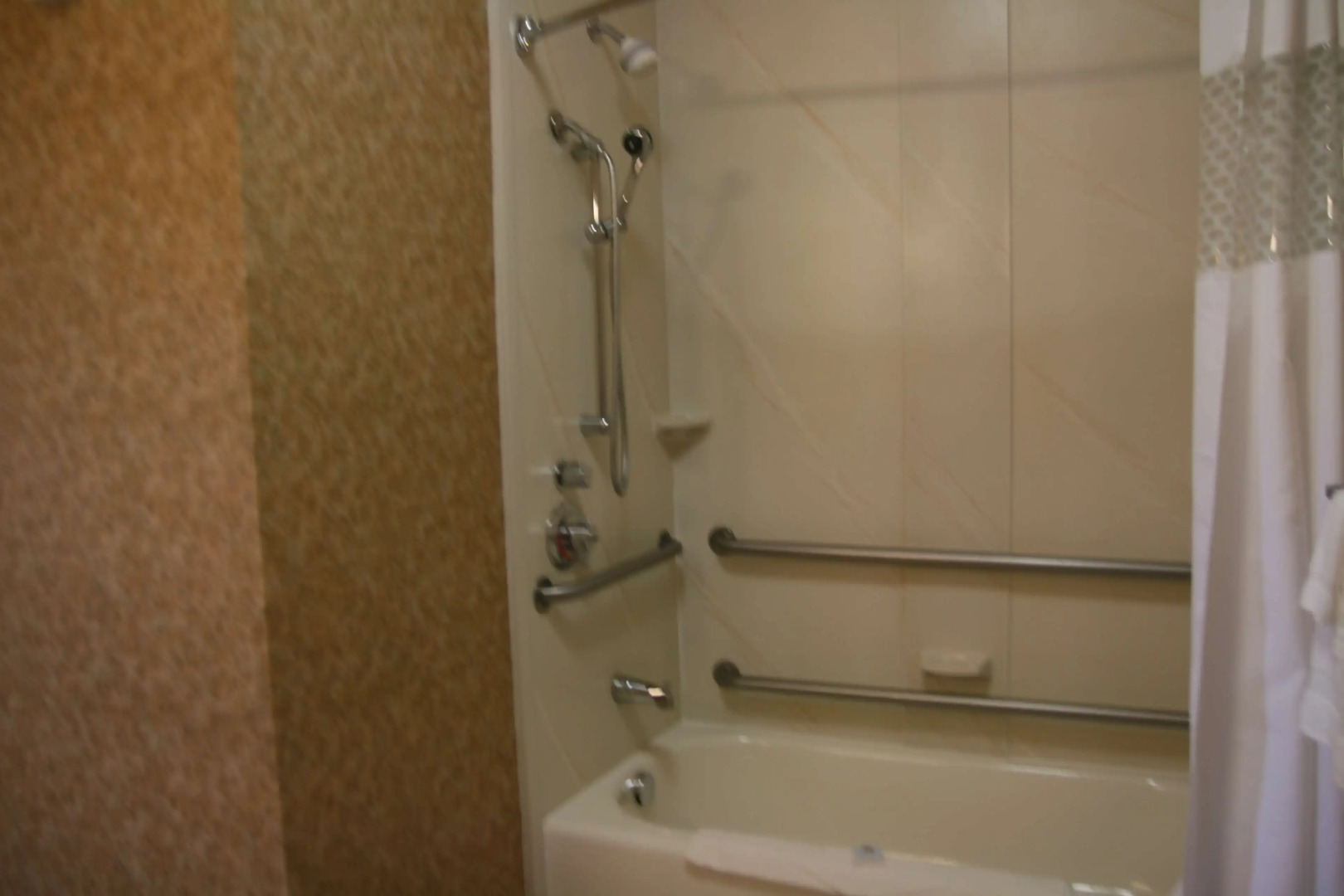 Hampton Inn & Suites Kalamazoo - Oshtemo