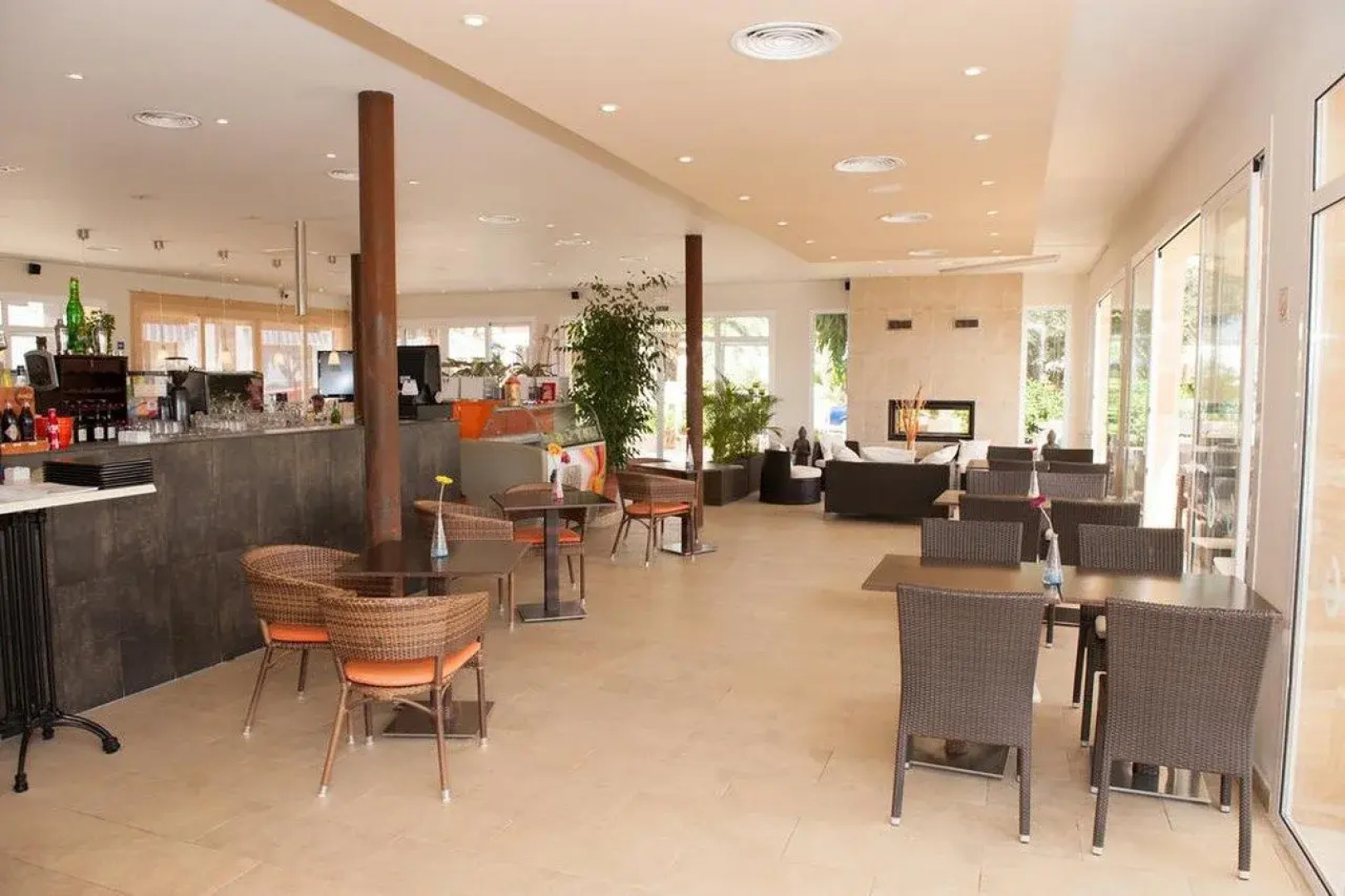 Apartamentos Sol Romántica by DOT Suites