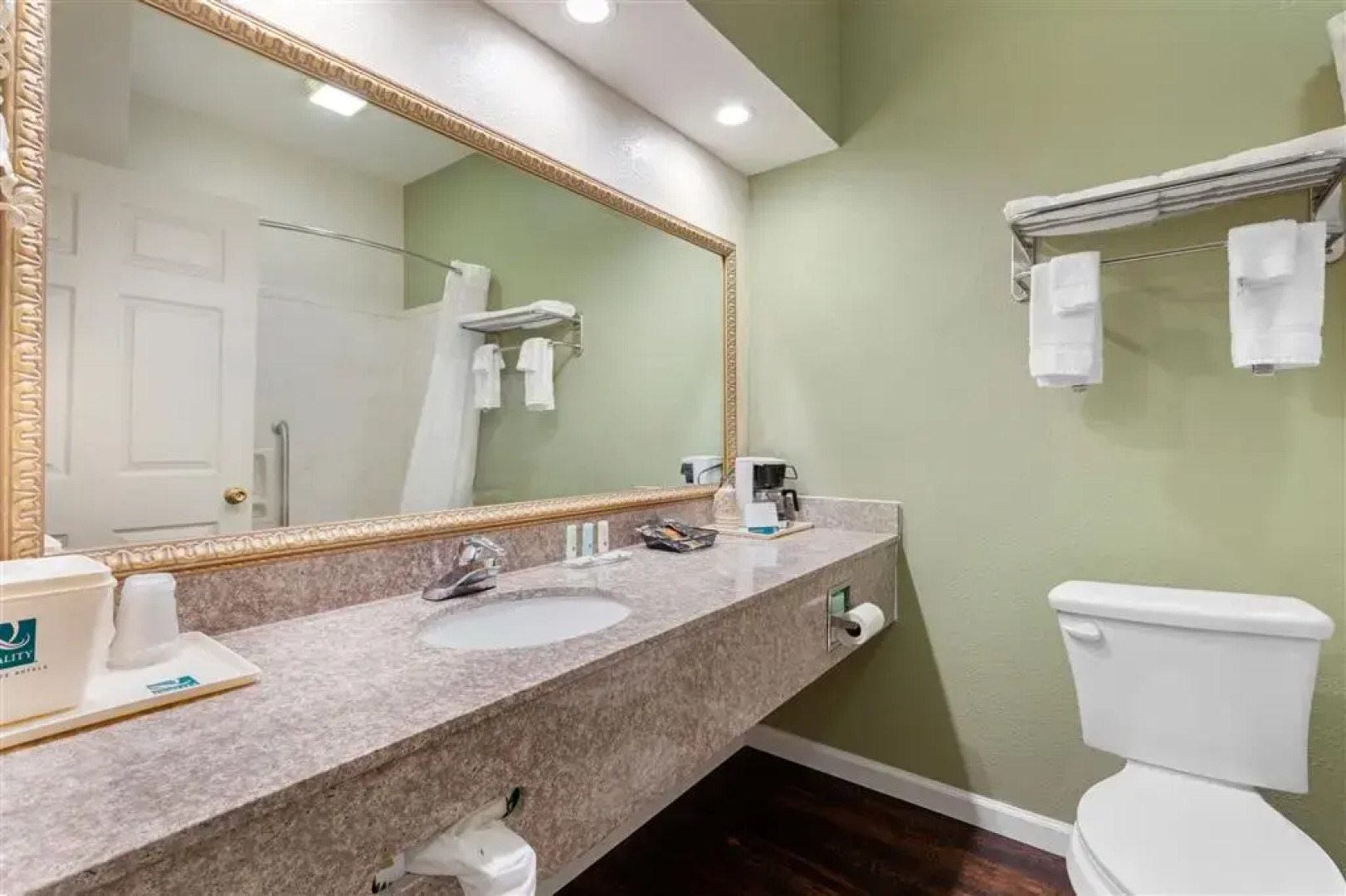 Quality Inn West Memphis I-40