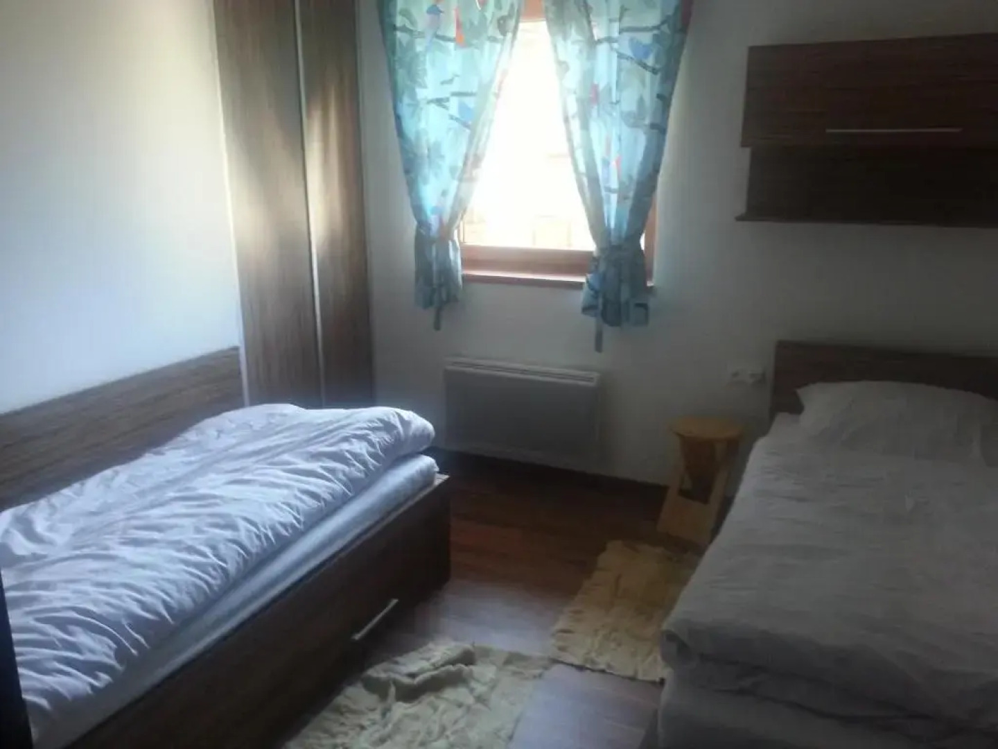 Apartman Naji - Tale