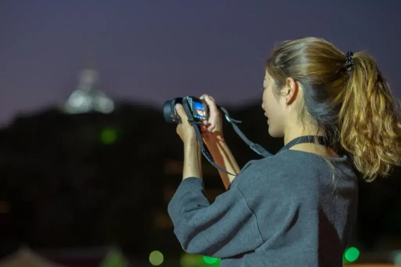 Chedi View Hostel & Rooftop Bar