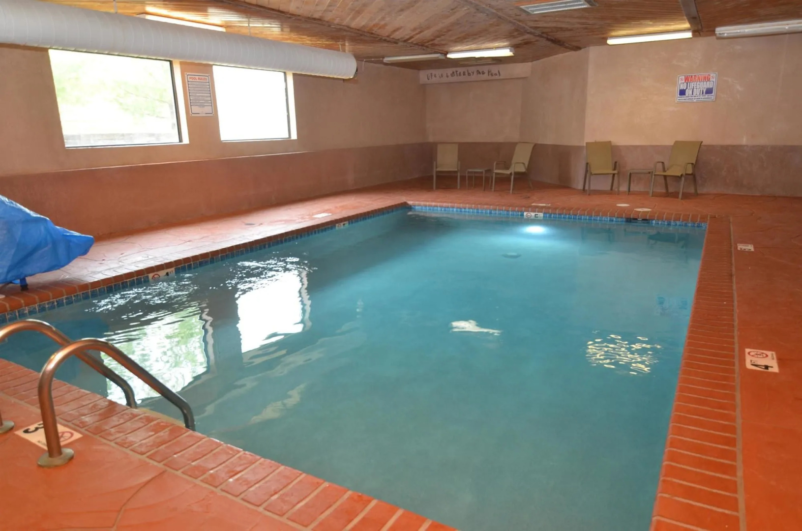 Super 8 Urbandale Des Moines Area